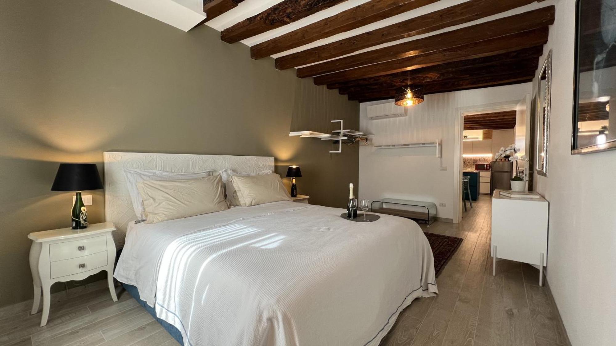 Stella Bis, 500m From Rialto's Bridge Appartement *